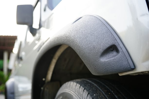 汽车轮胎轮拱图片下载