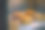 自制月饼放在烤箱烤盘上图片下载