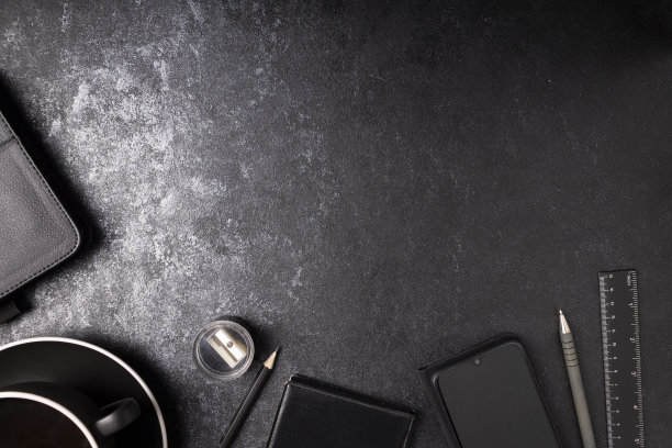 桌面:iPad，手机，corandashes，记事本，杯子。图片下载