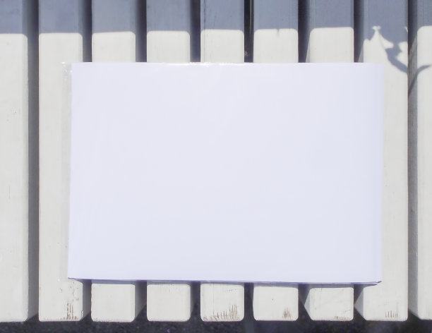 白色横幅模型模板上的白色木制背景从板图片下载