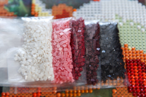 彩色钻石条纹在容器手工制作工艺的钻石绘画3d图片下载