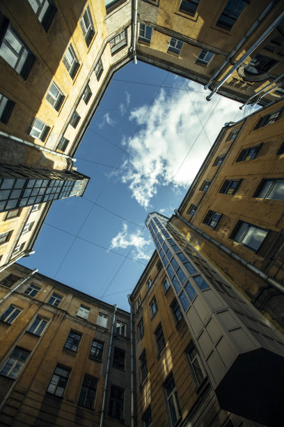 俄罗斯圣彼得堡典型的庭院建筑。图片下载