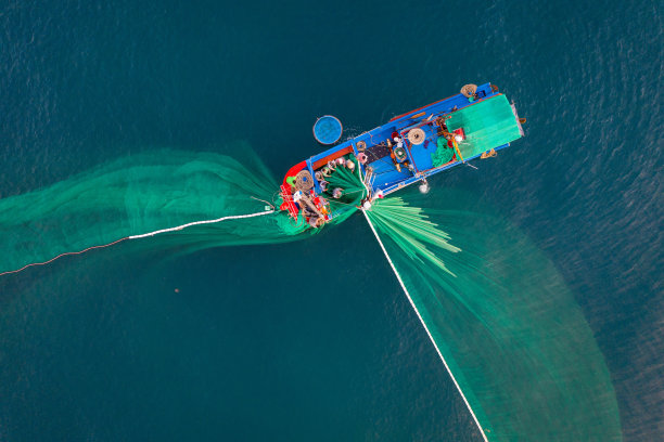 织网在海上图片下载