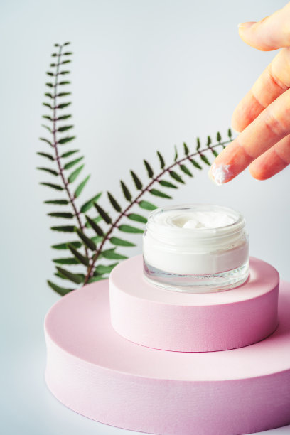 天然保湿面霜图片下载