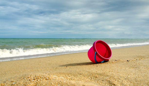 粉色桶图片下载