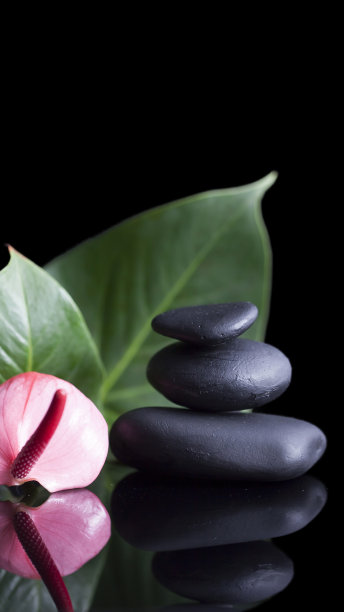 禅宗概念平衡深色石头镜像的背景图片下载