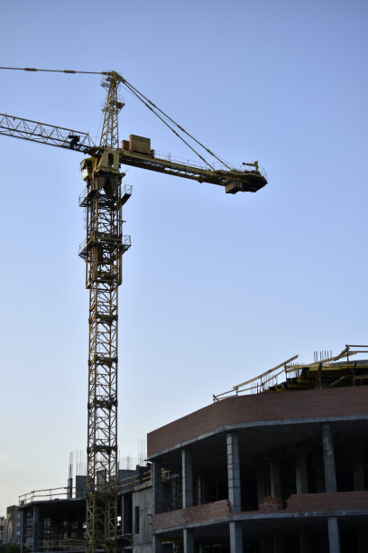黄塔吊的吊杆是一座在建的建筑图片下载