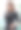 年轻迷人的黑发女子穿着黑色的裙子。图片下载