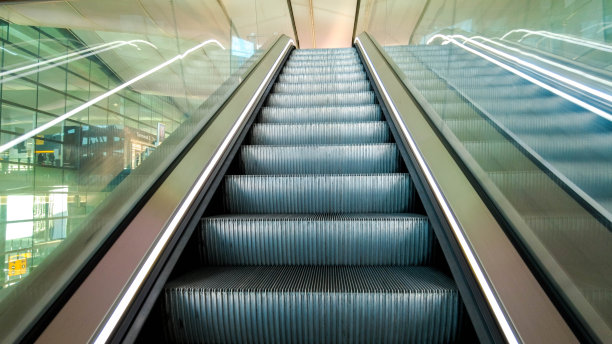 工业公共自动扶梯图片下载