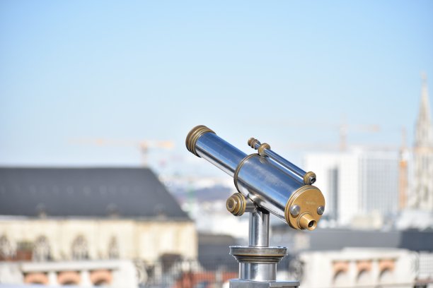 望着城市的尽头图片下载