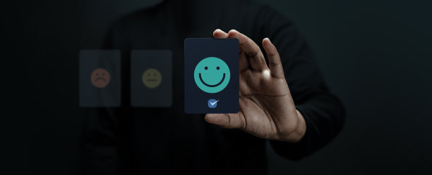 客户体验的概念。愉快的客户给予积极的评价。优秀的反馈图片下载