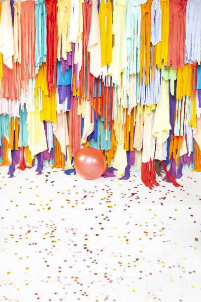 派对主题背景时尚摄影孩子五彩纸屑气球和五彩纸屑五彩织物切成片图片下载