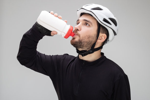 骑自行车的人图片下载