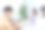 年轻的男男女女在祝酒图片下载