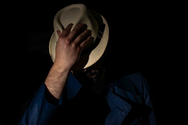 黑暗的优雅图片下载