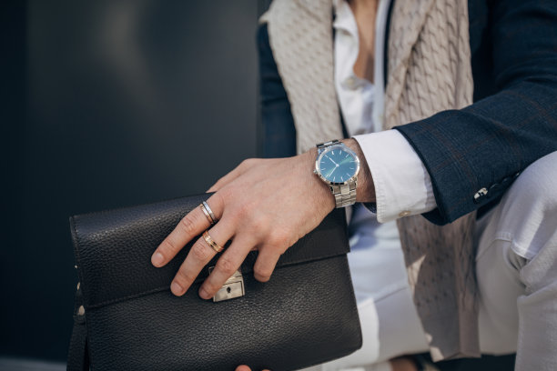 现代人图片下载