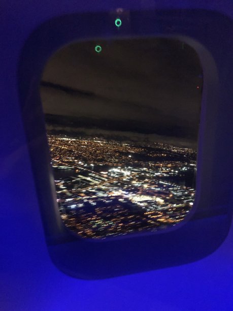 夜间接近温哥华机场图片下载