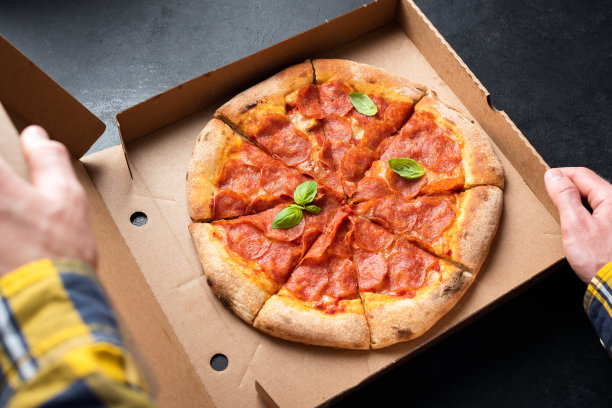 腊肠披萨纸盒图片下载