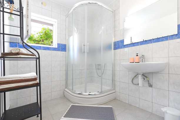 公寓的浴室图片下载