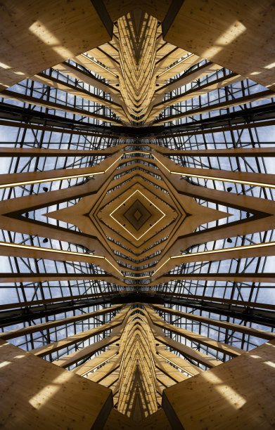 抽象的镜面屋顶背景。图片下载