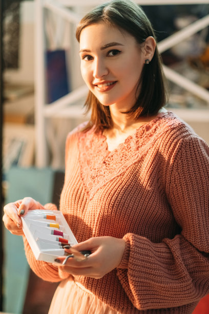 绘画激情艺术爱好女性艺术家调色板图片下载