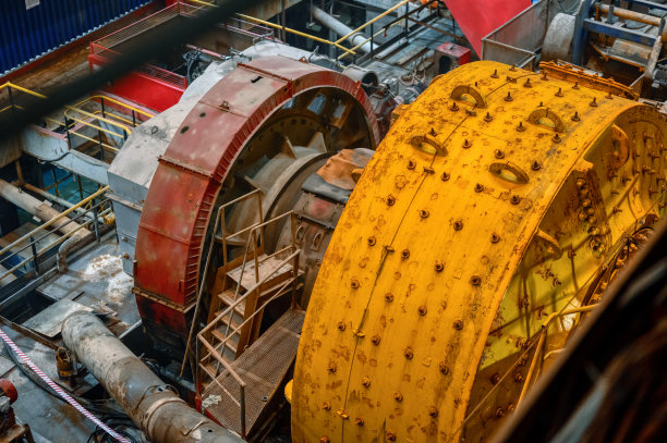 湿式自磨机。矿山及加工厂图片下载