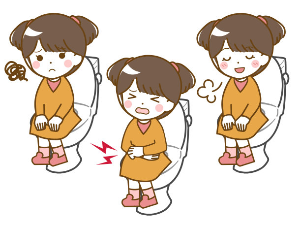 年轻女孩在厕所使用图片下载