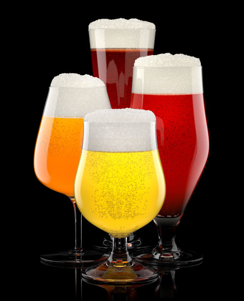 一套新鲜不同的啤酒杯与泡沫的黑色背景。图片下载