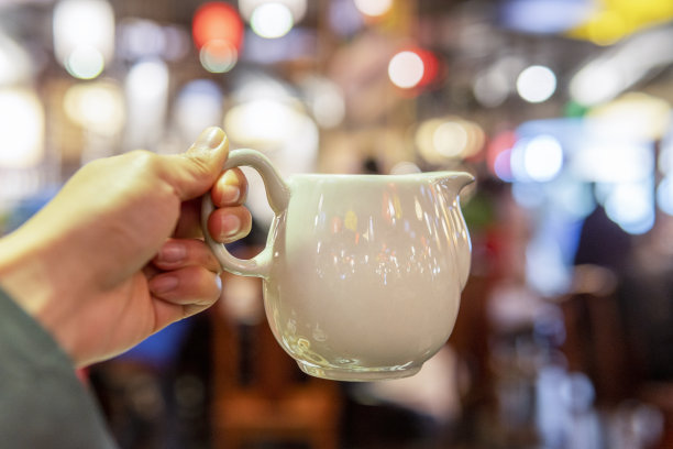 茶壶在一家广东点心店里图片下载