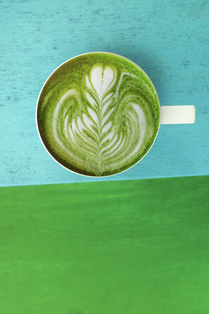 一杯绿茶抹茶拿铁图片下载