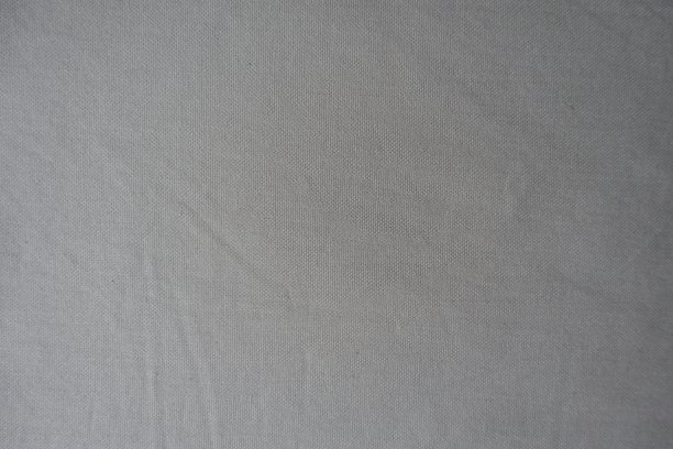 从上面看，简单的浅灰色棉布稍微卡住了图片下载