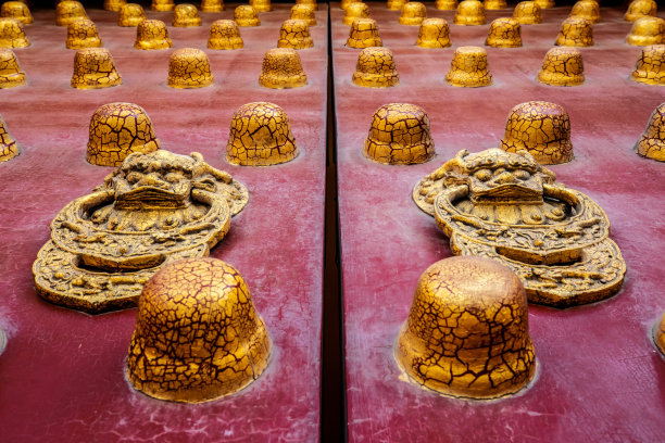 中国北京天坛红漆门的特写。图片下载