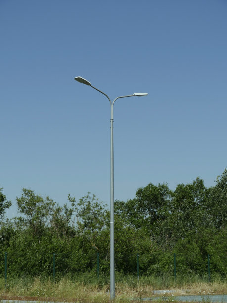 空荡荡的公园里的电灯图片下载