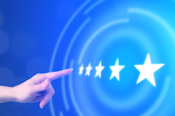 客户反馈明星图标，企业最佳评价和质量满意度，结果为五，手把公司的工作在互联网应用图片下载