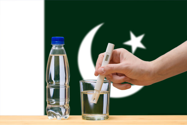 巴基斯坦饮用水供应的测试和评估。图片下载