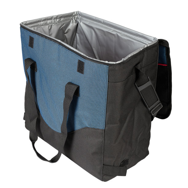 白色背景上的保温袋-特写。用于食品饮料运输。图片下载