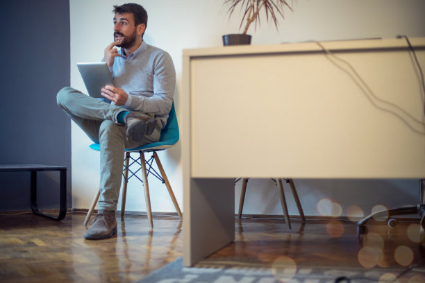 领导渡过艰难时期图片下载