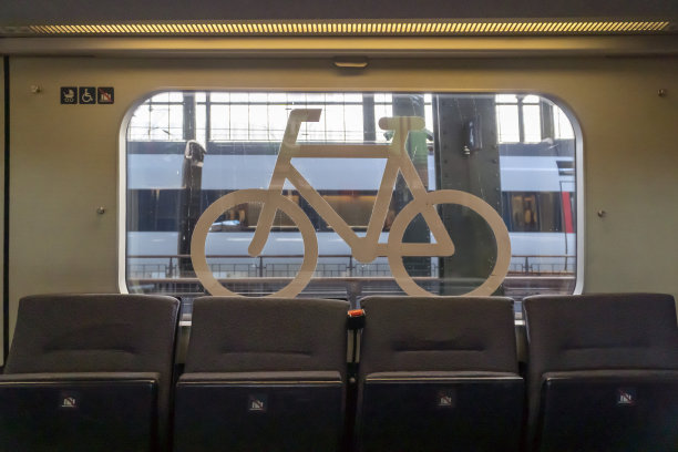 火车车厢上的自行车标志图片下载