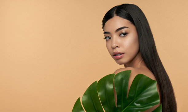 背景中的美女图片下载