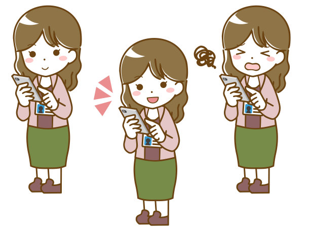 穿着朴素的年轻女员工操作着智能手机图片下载