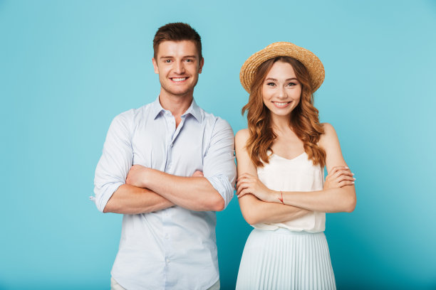 幸福的白人男人和女人图片下载