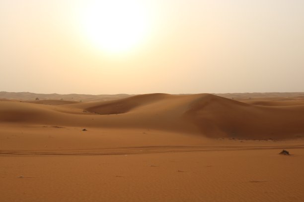 迪拜地区的吉普车之旅图片下载