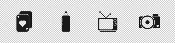 设置扑克牌、沙袋和复古电视图片下载