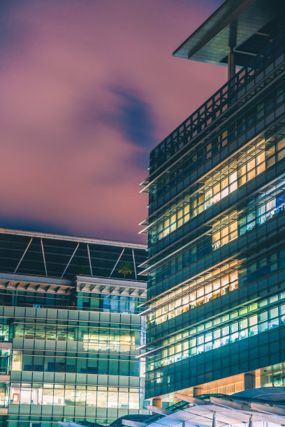 城市摩天大楼的夜景图片下载