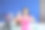 一男一女在镜头前的体操垫子上以莲花姿势坐着图片下载
