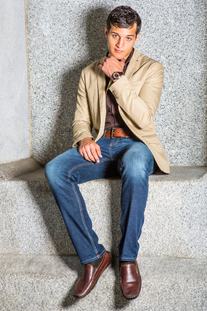 年轻人图片下载