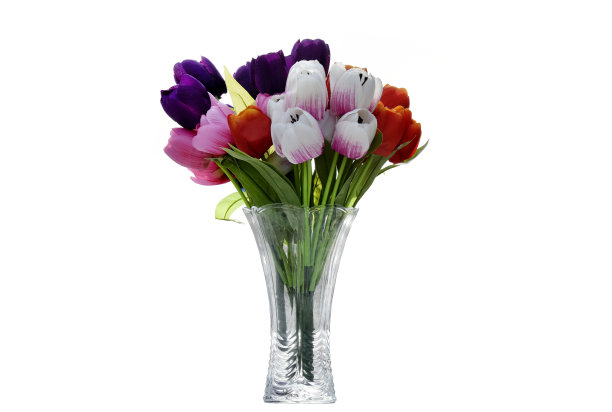 玻璃花盆里放一束郁金香花图片下载