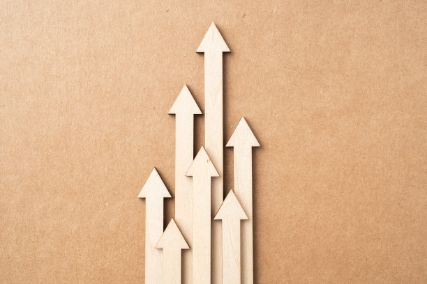 具有领导理念的木制商人图片下载