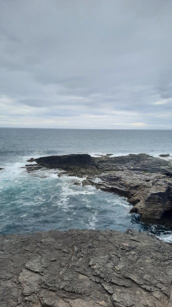 在路的尽头图片下载
