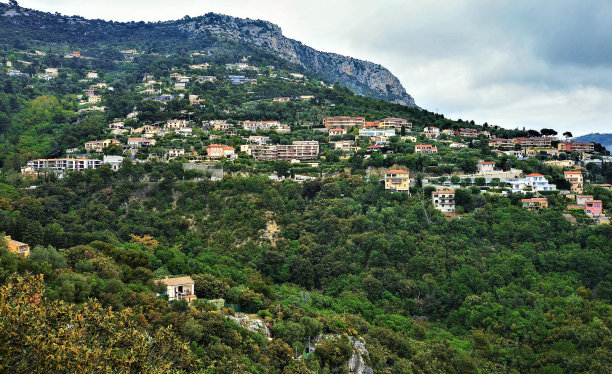 山上的房子图片下载